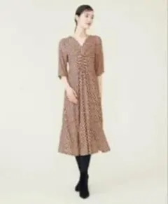 シビラ　ロングワンピース　総柄