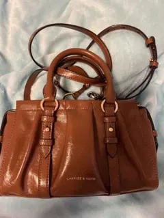 CHARLES & KEITH ブラウン ショルダーバッグのサムネイル