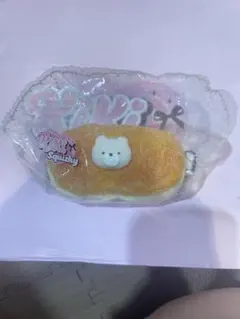kikisquishy 粉付きくまパンのサムネイル