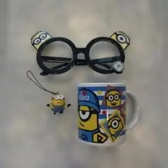 ミニオン　メガネ　マグカップ　ストラップ　セット