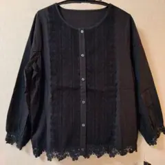 ブラック　黒　ブラウス　刺繍　レース　新品　タグ付き