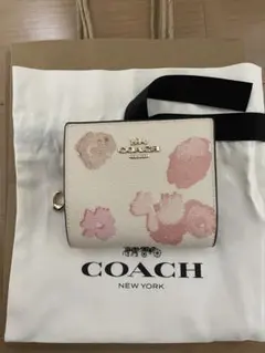 COACH フラワープリント 二つ折り財布