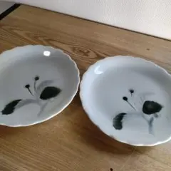 山庄 皿 2枚セット 花柄 陶磁器 レトロ　昭和　10のサムネイル