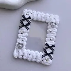 ホイップデコ　硬質トレカケース　y2k ホワイト　 ハート　黒リボン　バレエコア