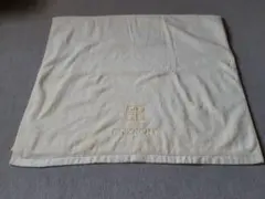 未使用　ジバンシィ　バスタオル　やさしいクリーム色