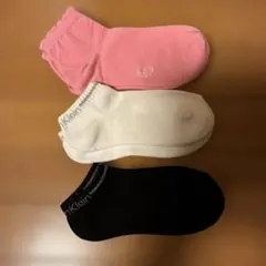 GAPとCalvin Kleinのソックス3足セット