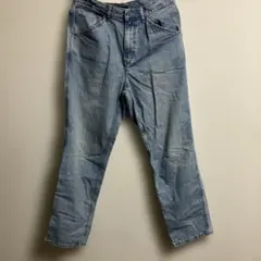 ユニクロジーンズ　ライトブルーストレートレッグデニムパンツ