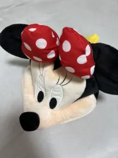 ミニーマウスのぬいぐるみ帽子