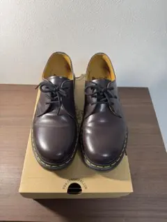 Dr.Martens 3ホール UK8 BURGUNDYのサムネイル