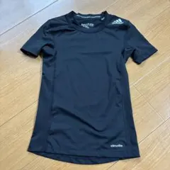 adidas techfit ブラック Tシャツ 140