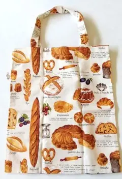 ハンドメイド　キャンバストートバッグ　パン柄　手提げ