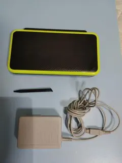 New Nintendo 2DS LL ブラック×ライム 本体