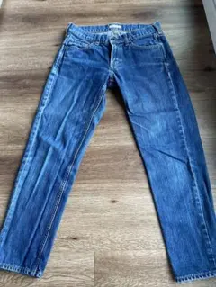 earth music & ecology テーパードジーンズパンツ　Sサイズ