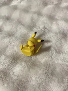 ピカチュウ フィギュア