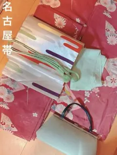 美しくて綺麗な名古屋帯　美品　上品なシルバーホワイト　白銀マルチカラー流水雲景色