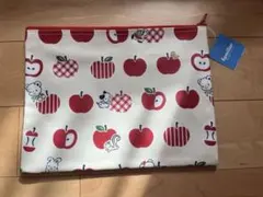 familiar フラットポーチ　りんご柄　ビニールコーティング　ファミリア