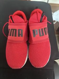 PUMA スニーカー レッド