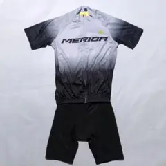 新品 メンズM サイクルジャージ ビブショーツ セットのサムネイル