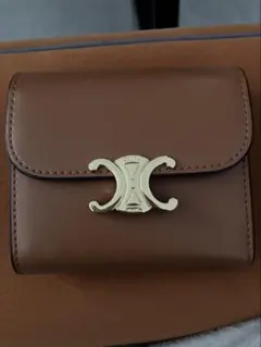 CELINE（セリーヌ）トリオンフ コンパクトウォレット ブラウンのサムネイル