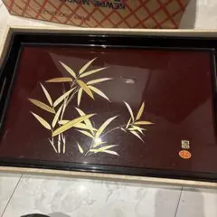 黒漆器の盆 金色の葉模様 黒漆器の盆 金色の葉模様 - メルカリ