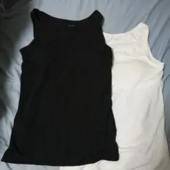 ユニクロキッズブランクトップ 黒 白 Vネック 2枚セットエアリズム