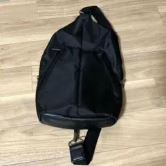 MONO COMME CA ボディバッグ ブラック　ショルダーバッグ