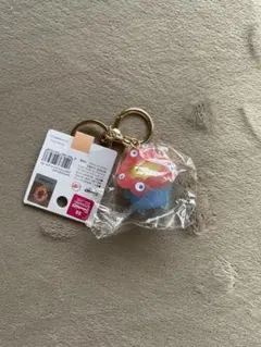 万博　サンリオ ミャクミャクなりきりキーホルダー ポムポムプリンクリア