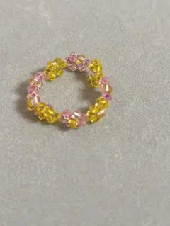 花モチーフのビーズリング