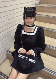 M me eme デコルテカットギャザーミニワンピース エムミーエメ - メルカリ
