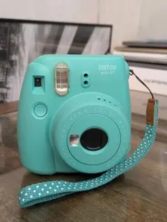 【instax mini 8+ 富士フィルム】ミントグリーン 本体