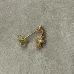 タイニーE CHプラスドロップピアス 22K ダイヤモンド