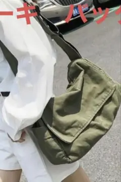 【カーキ】ニュースペーパーバッグ⭐︎メッセンジャーバッグ⭐︎ショルダーキャンパス