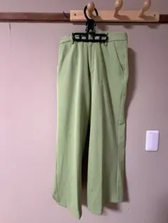 ●GRL センタープレスストレートパンツ