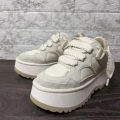 UGG Astromel アストロメル 厚底 24cm ホワイト系 美品のサムネイル