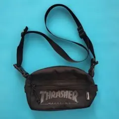 スラッシャー　ショルダーバック　黒