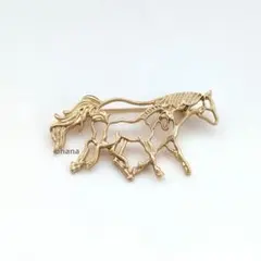 新品【G18】ゴールドの馬の親子ブローチ　アンティーク調　馬　午年　北欧風