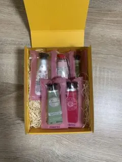 値引き中！ロクシタン　ハンドクリーム5本セット！