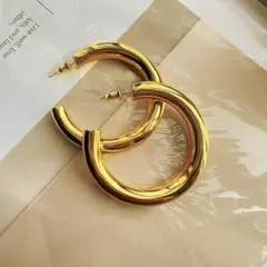 シンプル フープピアス ゴールドカラー