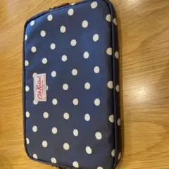 キャスキッドソン水玉ネイビーパソコンタブレットケースcath kidston