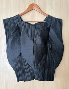 ISSEY MIYAKE トップスのサムネイル