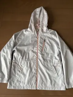 ホワイト ウィンドブレーカー フード付き