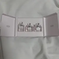 ミス ディオール ワードローブ セット (オンライン限定) Dior 香水