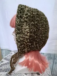 手編みオリーブグリーンフード帽子　ボンネット
