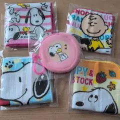 スヌーピーミニハンカチ4枚とコインケースのセット