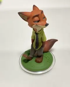 ズートピア　ニック　フィギュア　ディズニー　インフィニティ