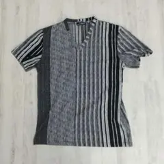 BLACK VARIA ストライプ VネックTシャツ 半袖