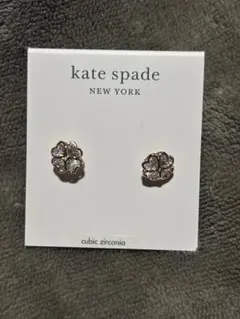 kate spade サムシング スパークリースペード ピアス