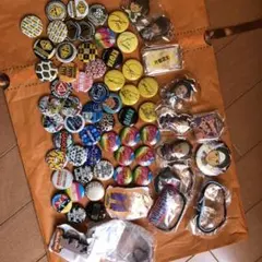 缶バッチ、キーホルダー、クリーナー他