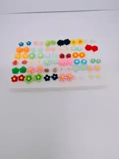 カラフル フラワー 樹脂ピアス セット