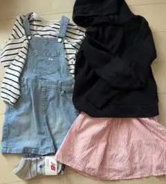 春秋向け　匿名配送　女の子服4点➕未使用靴下セット130 140